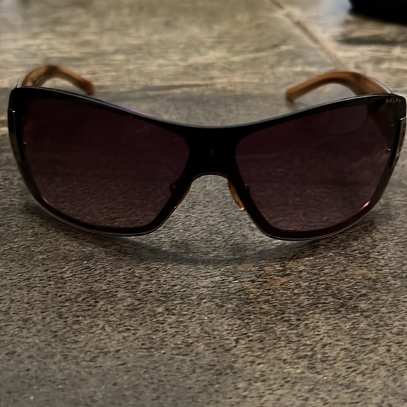 Ralph Lauren Sunglasses - Picture 4 of 10